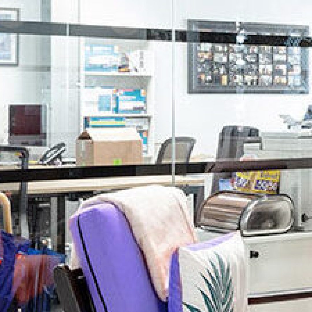 Kantoor VVE en co-working co-living oplossing in toegang