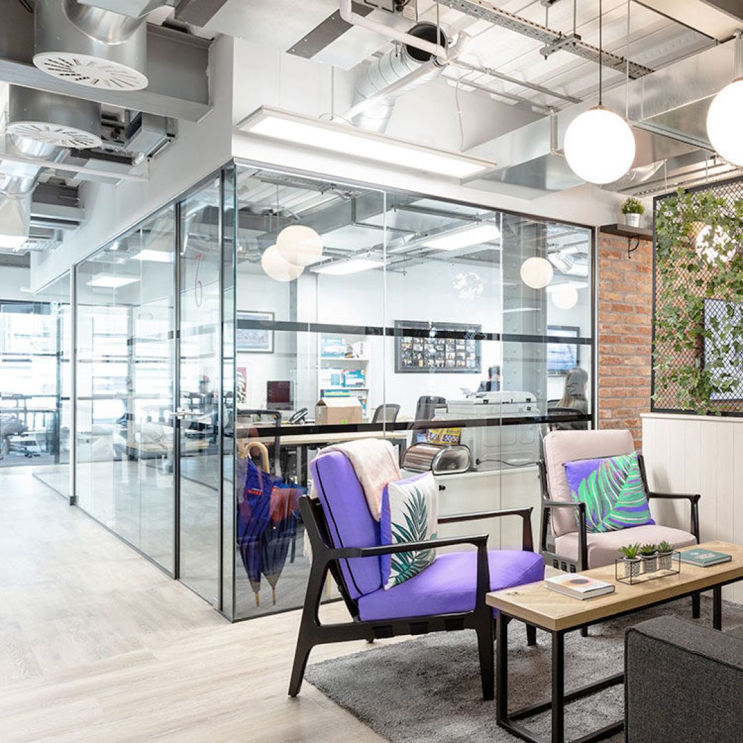 Kantoor VVE en co-working co-living oplossing in toegang